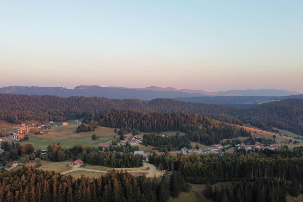 Chic & Champetre Au Coeur Du Haut-Jura ลามูรา ภายนอก รูปภาพ